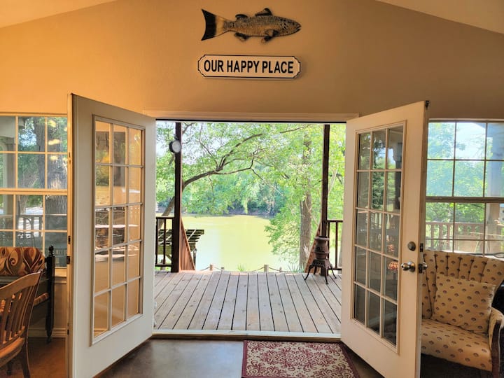 Simple Pleasures On The Brazos: 2 Bedroom Cottage - Waco, TX
