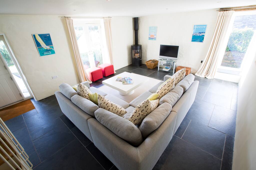 Lounge with Woodburner 1