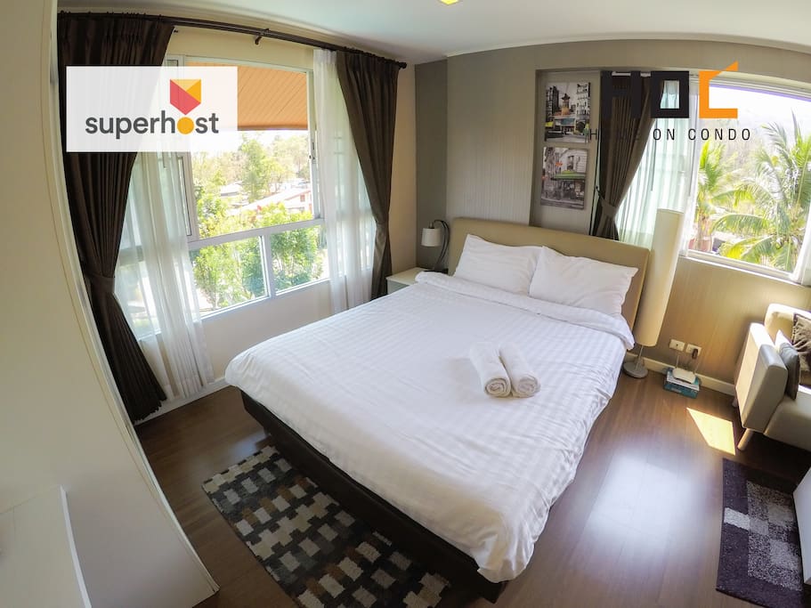 Swimming pool & Mountain View Studio room 2 windows air flow with Queen-Size Bed