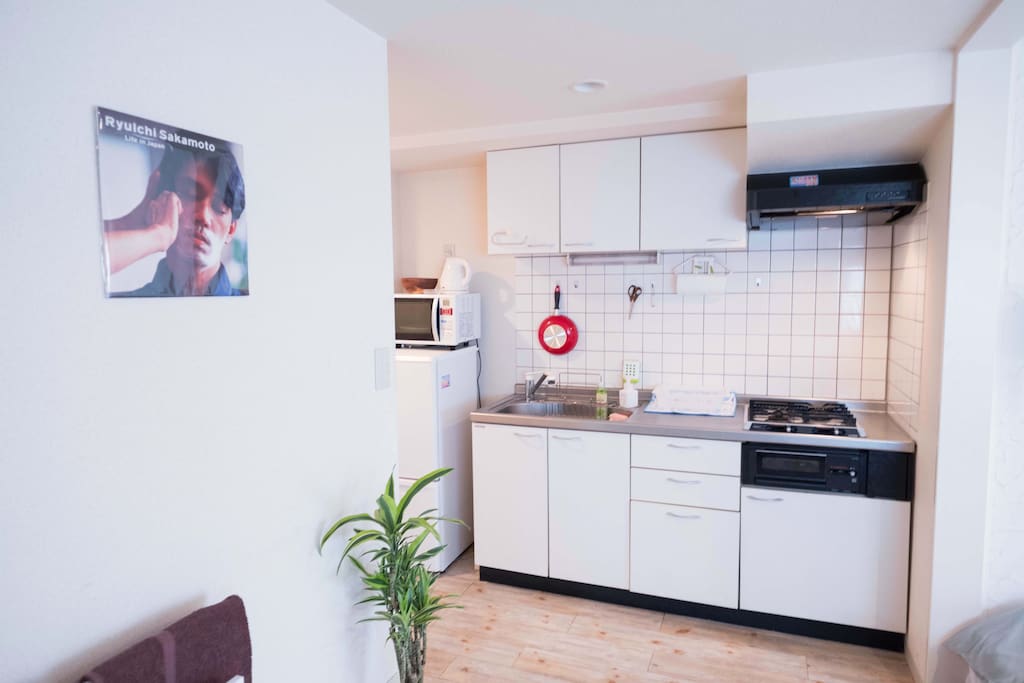 Eating out too much? No worries, you can cook yourself some nice eggs here.