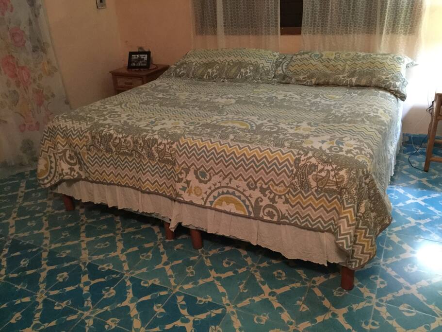 King size bed