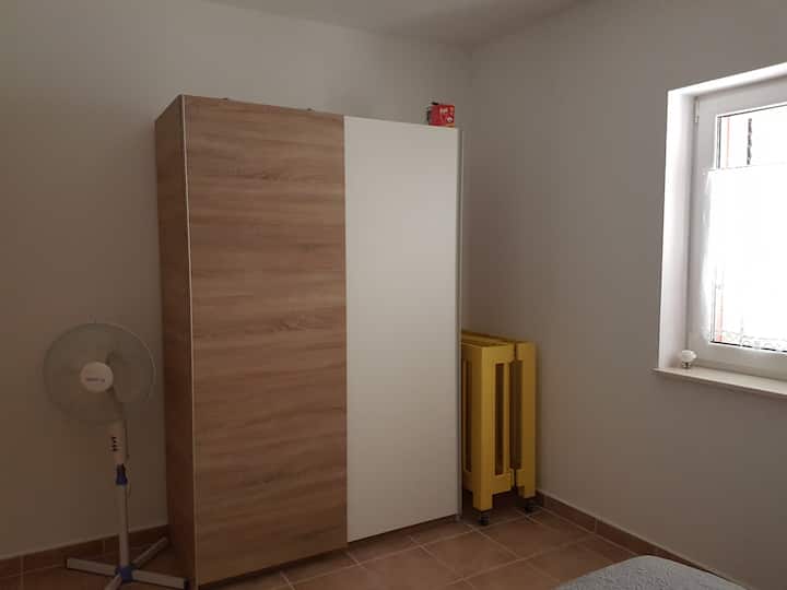 Dhoma e gjumit 1