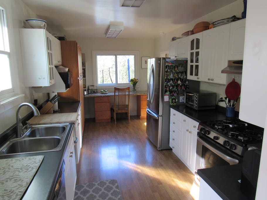 Great kitchen with stainless appliances, espresso machine, all of the kitchen essentials