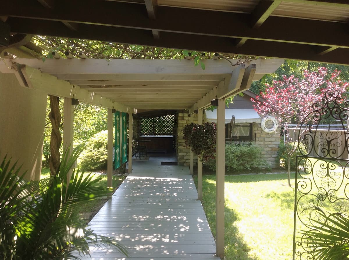 45+ Dreamy Airbnb Louisville Vacation Rentals 124 Image of Airbnb rental in Louisville