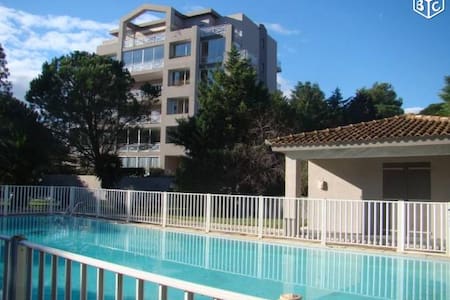 Studio centre ville résidence calme avec piscine