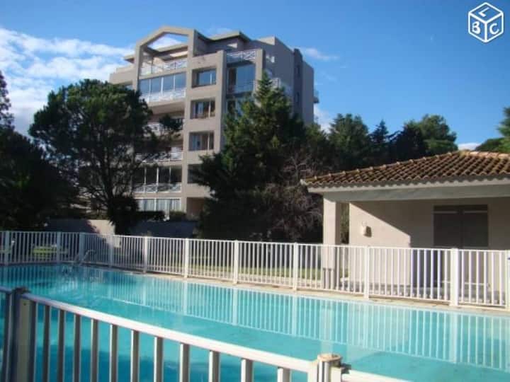 Studio centre ville résidence calme avec piscine