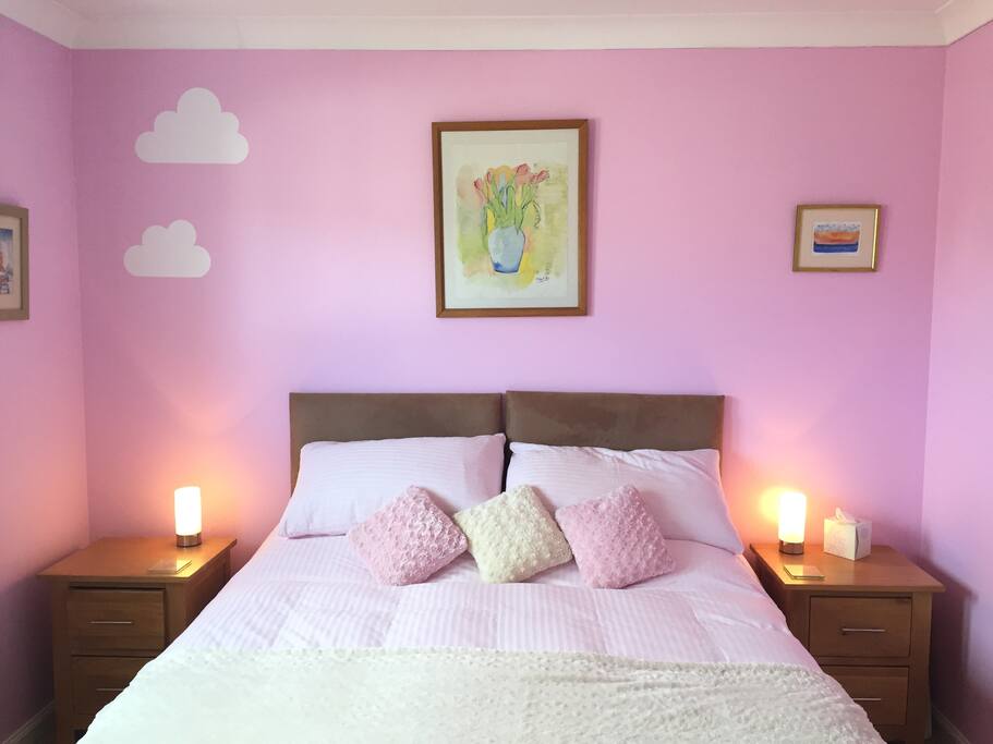 kingsize bed