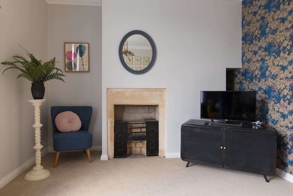 The other end of the lounge