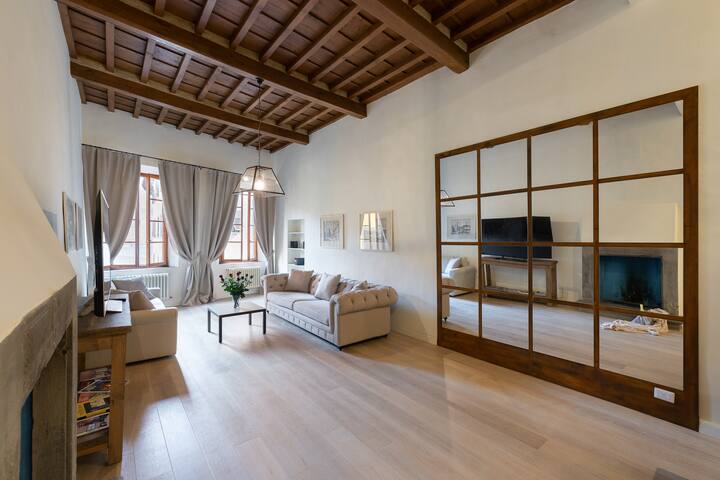 Pure luxury in oltrarno florence gallery image 3