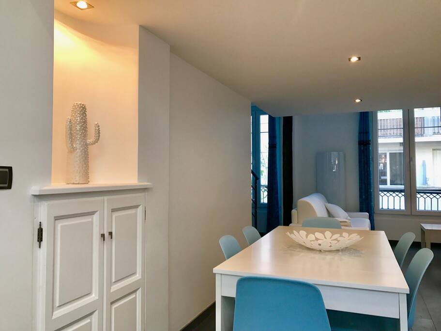Salle à manger / Dining Room