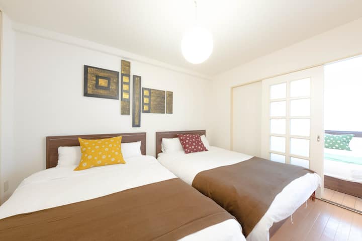 נא לנוח טוב במיטה נוחה 快適なダブルベッド(195 ס"מ×140 ס"מ)でゆっくりお休みください☆