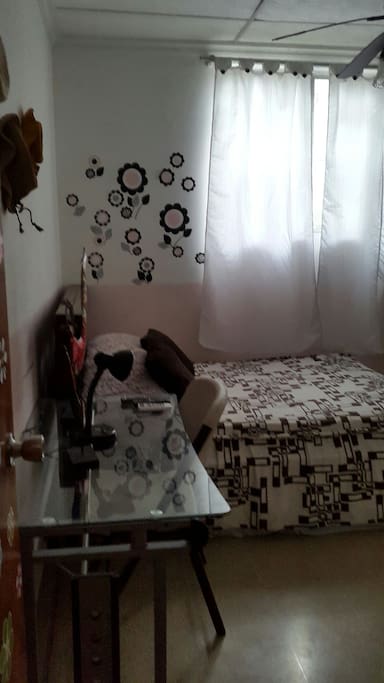 Cama doble con colchón ortopedico