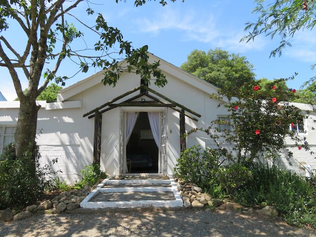Airbnb Bathurst Holiday Rentals Places To Stay Eastern