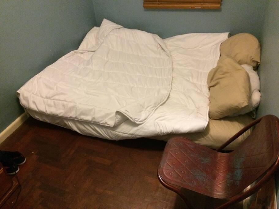 Queen size bed