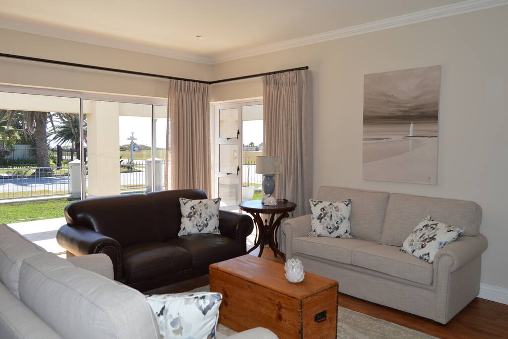 Main lounge