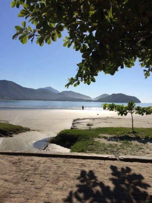 Praia do Perequê-Açu(apenas 600 metros do apto)