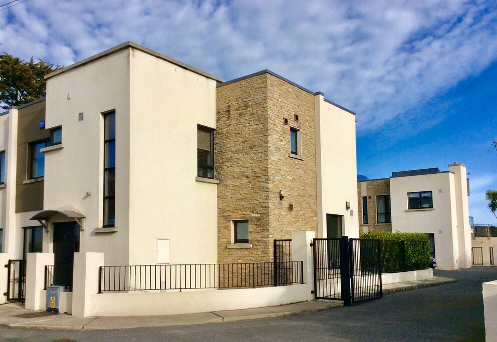 Luxury on the Beach Houses for Rent in Rosslare, Wexford, Ireland