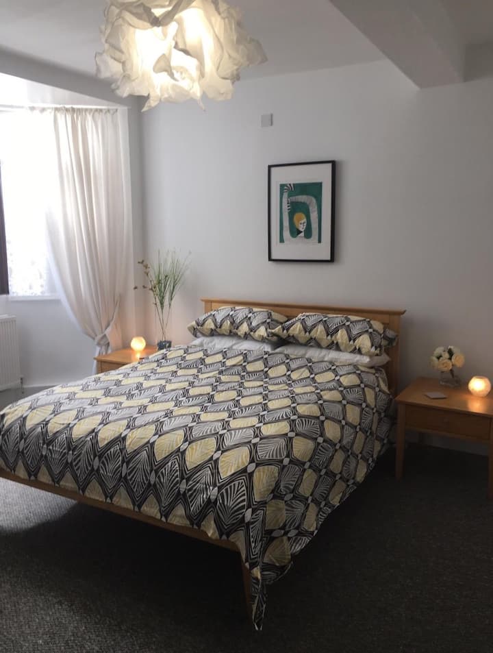 Spacious flat at Margate beach, near Dreamland Flats for Rent in Kent