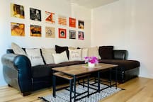 River City Retreat |KING 1BD/1BA Stylish Apt