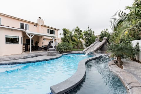 8 Bd Family-Friendly Home Lazy River Pool Themed
