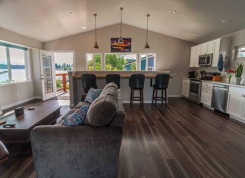 Lake Stevens North Cove Beach House