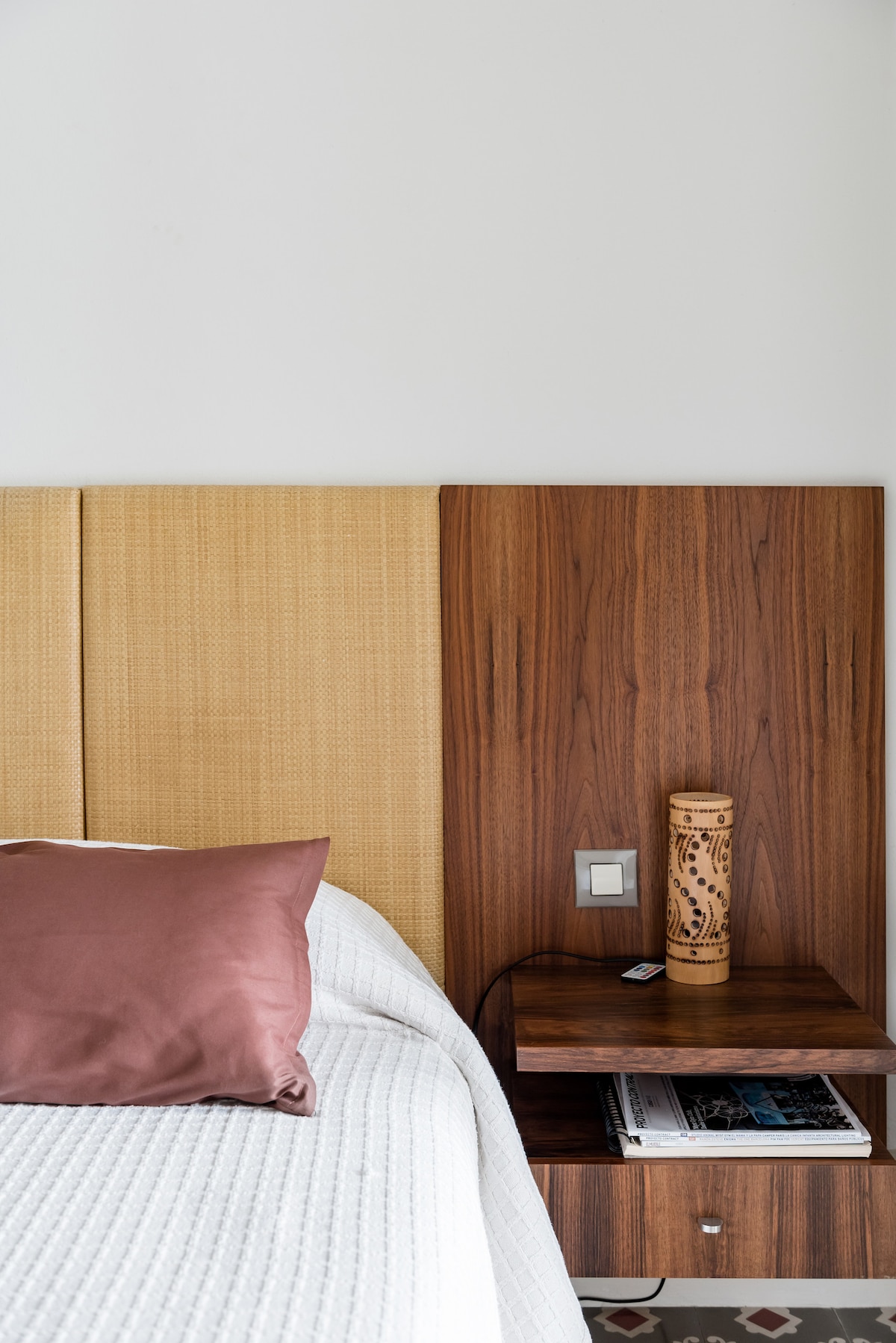 All the details with natural materials. Relaxing bamboo lighting.