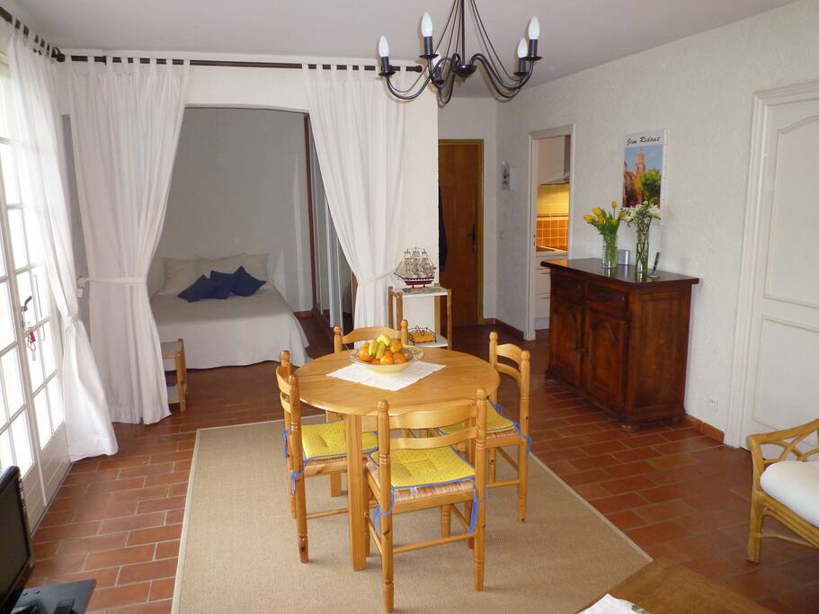 coin nuit / bedroom area