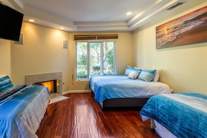 Den 1 （一楼/公共空间） -没有门，只有隐私窗帘