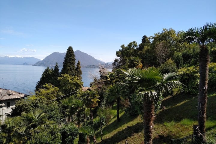 Vista Lago Due With Terrace Superb View Of Lake Apartments For Rent In Stresa Piemonte Italy
