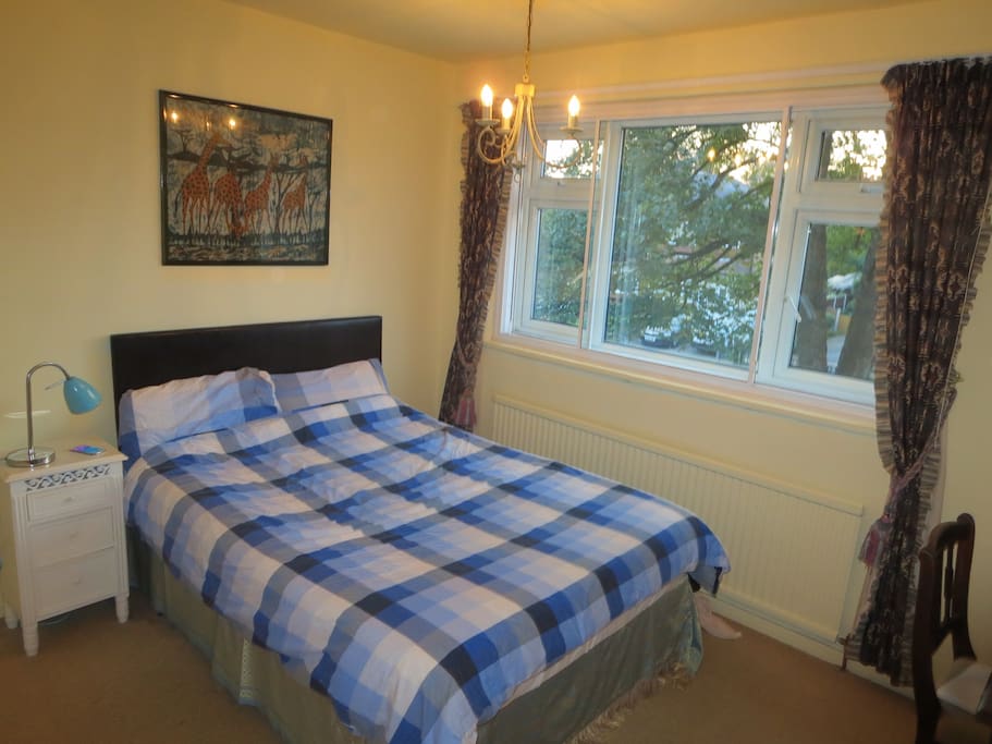 Bright, cosy double bedroom