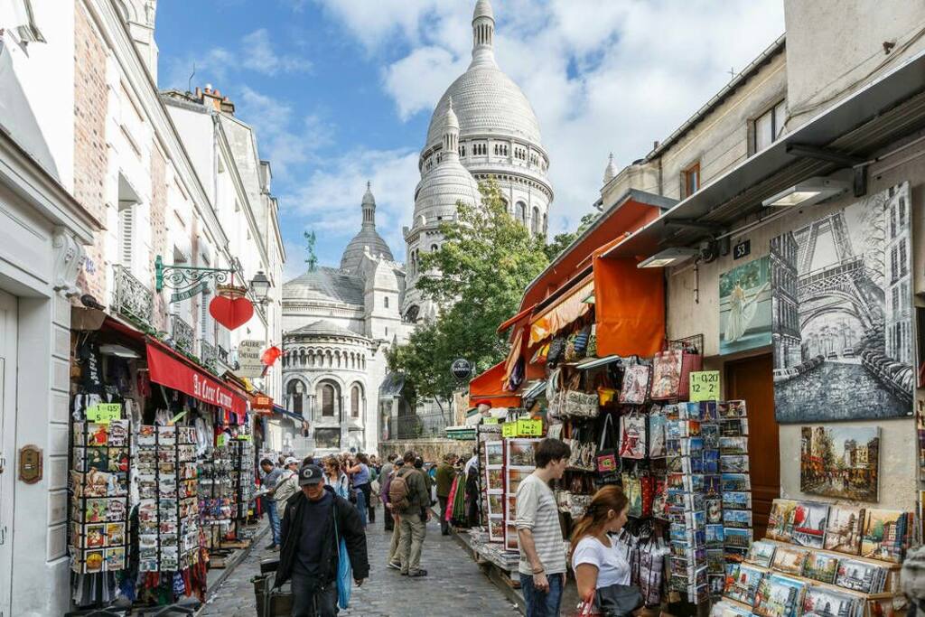 Close to the Sacré cœur