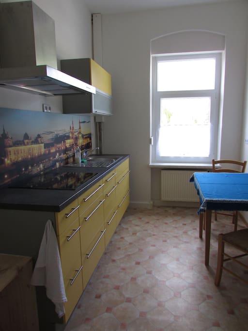 fully fitted kitchen