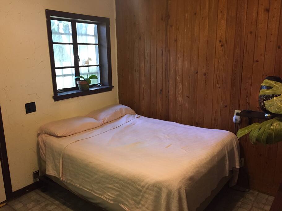 Comfy full sized bed