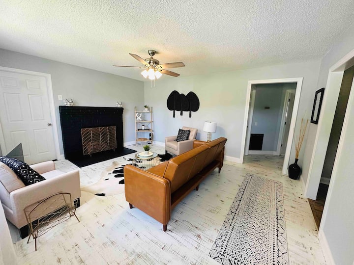 Whispering Meadow Cottage - Countryside - Pickens, SC