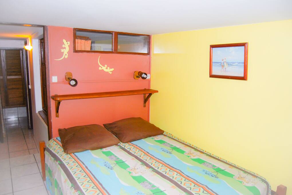 Chambre 1 - grand lit