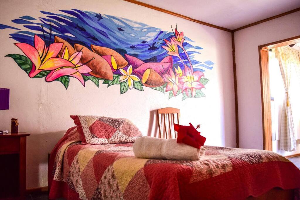 Cama single mas una cama matrimonial
