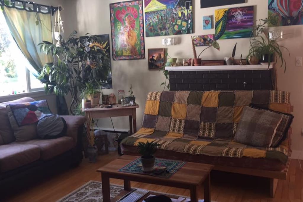 Living room (featuring couch and futon)
