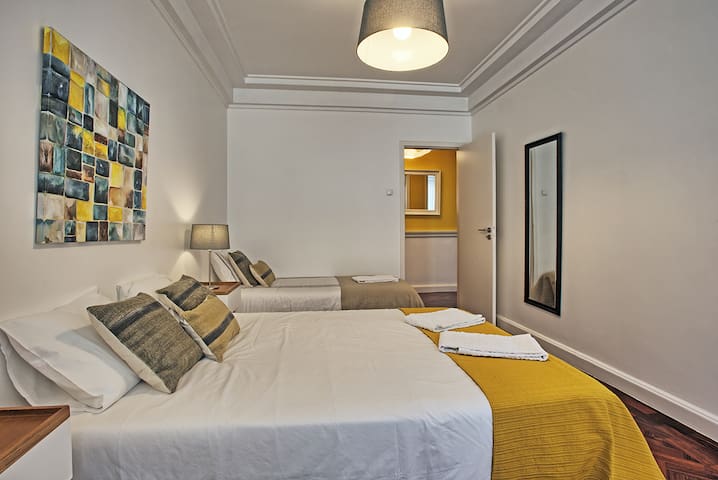 LIVERPOOL TERRACE up to 14 guests gallery image 3