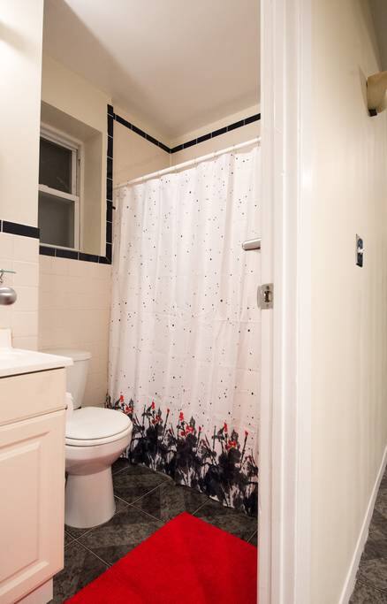 Your PRIVATE bath (not attached to bedroom)