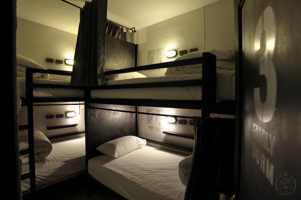 Bedroom 1 Bunk beds for 4
