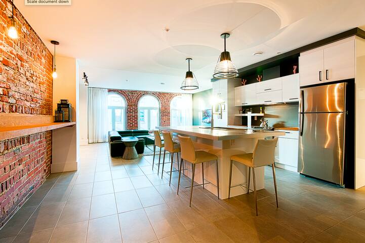 302 – Les Lofts St-Joseph – Par Les Lofts Vieux-QC gallery image 3