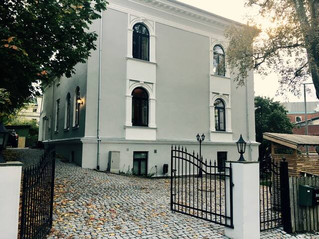 Great villa in central Oslo gallery image 2