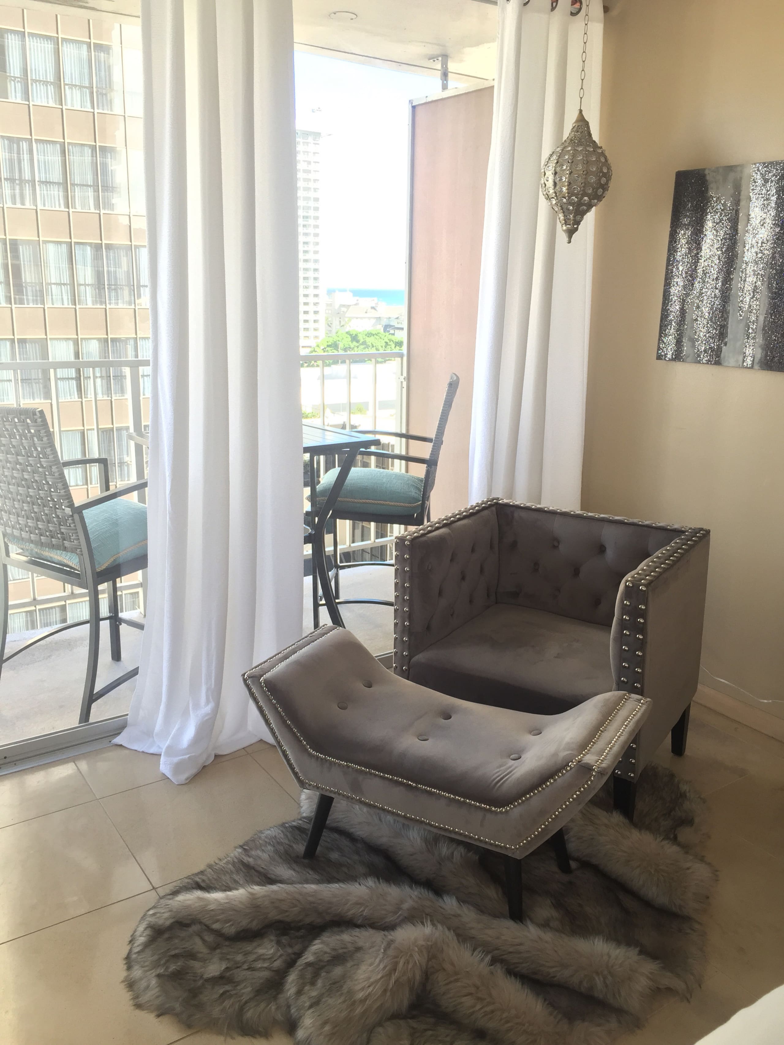 Condo in Honolulu · ★4.79 · Studio · 1 bed · 1 shared bath - Image 1