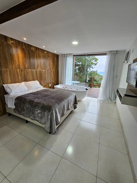 Master Suite Cozy Hill