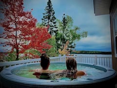 Hideaway+Chalet~Hot+Tub~Pet+Friendly~Wi-Fi