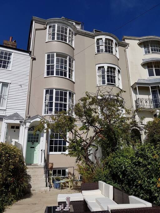 The house is tall, giving breathtaking views over the Old Town and the sea.