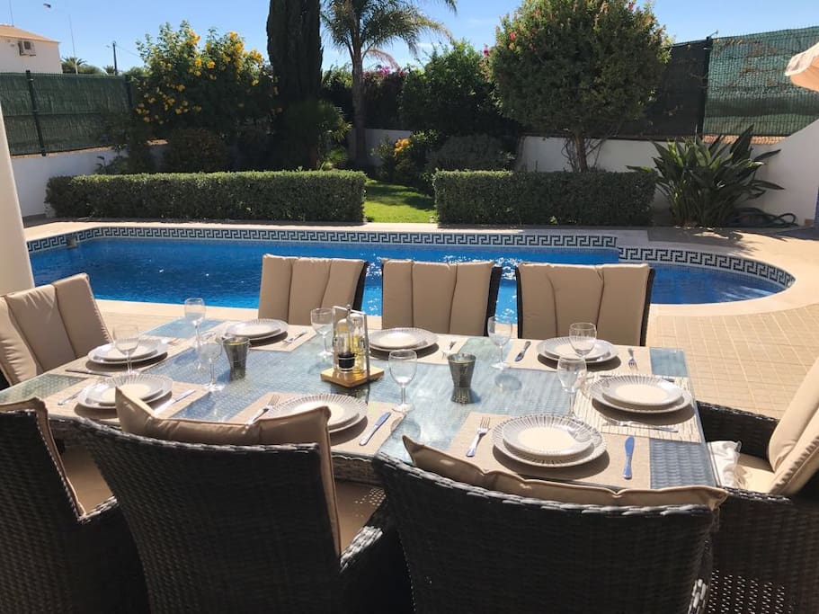 Alfresco dining