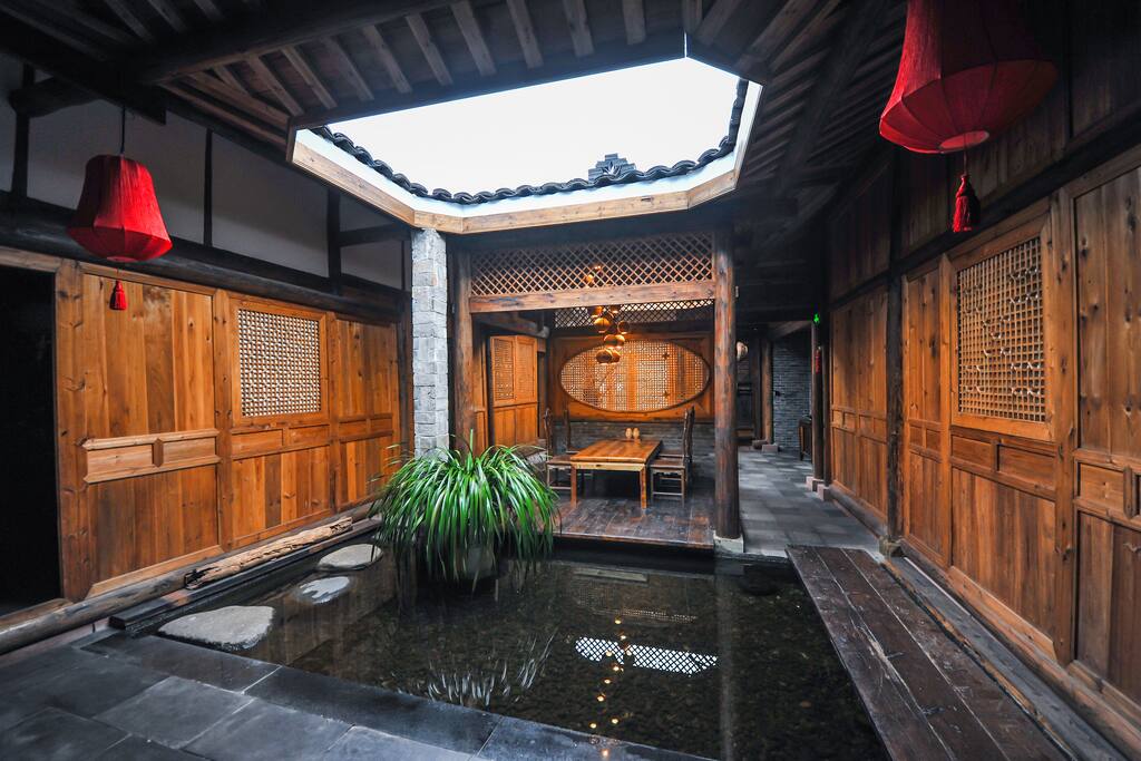 客栈的中庭