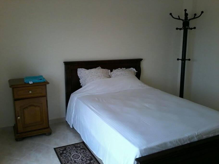 chambre 1
lit double