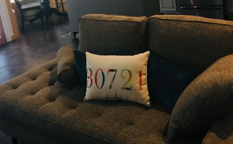 901brown